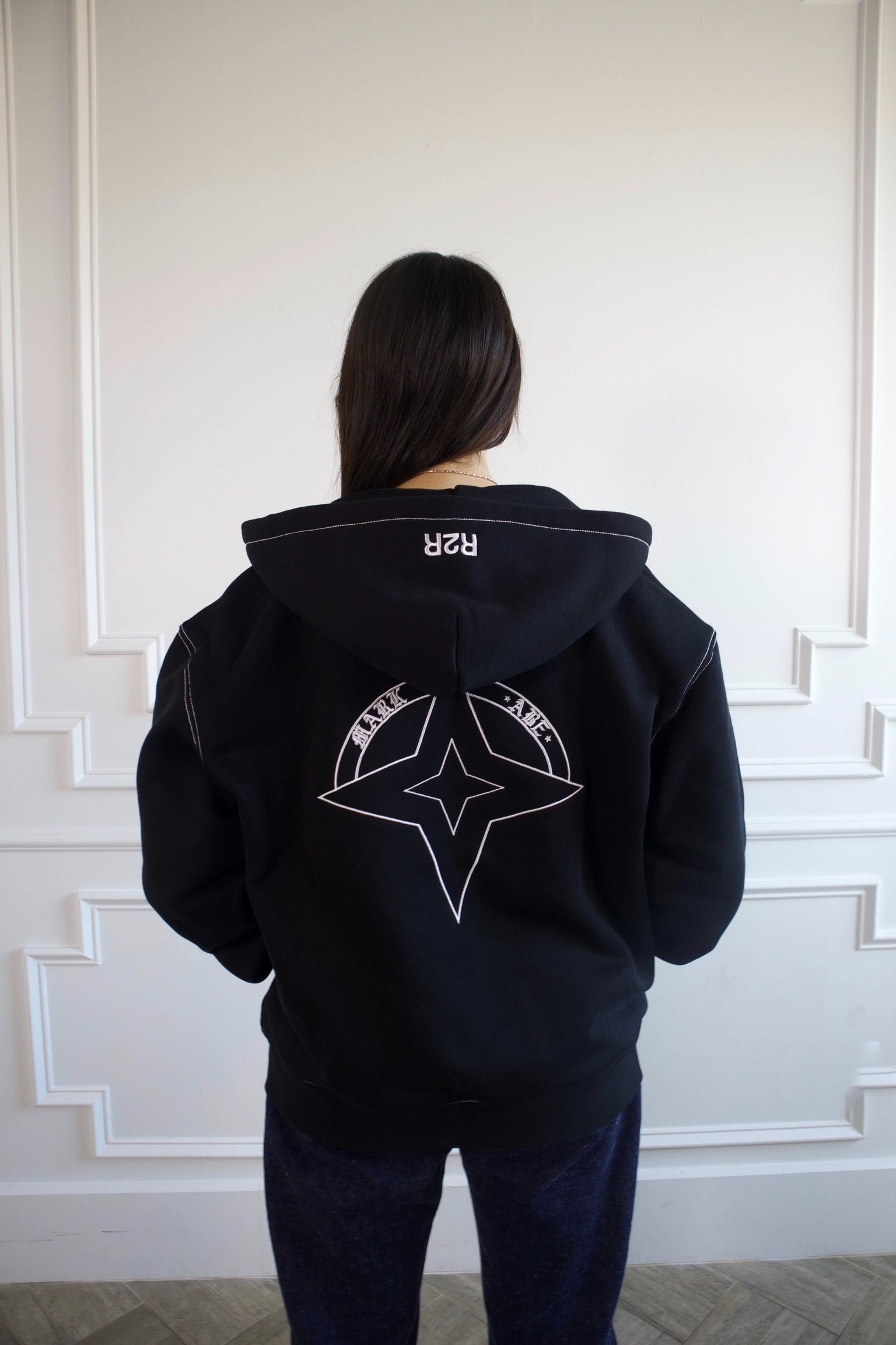 R2R FULL-ZIP HOODIE — BLACK