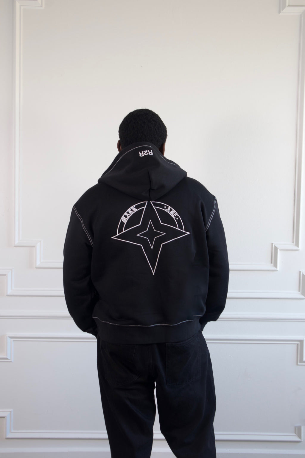R2R FULL-ZIP HOODIE — BLACK